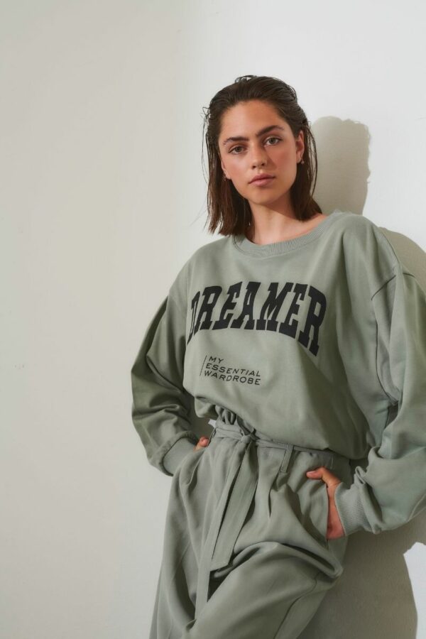 dreamer-sweater-MEW.JPG
