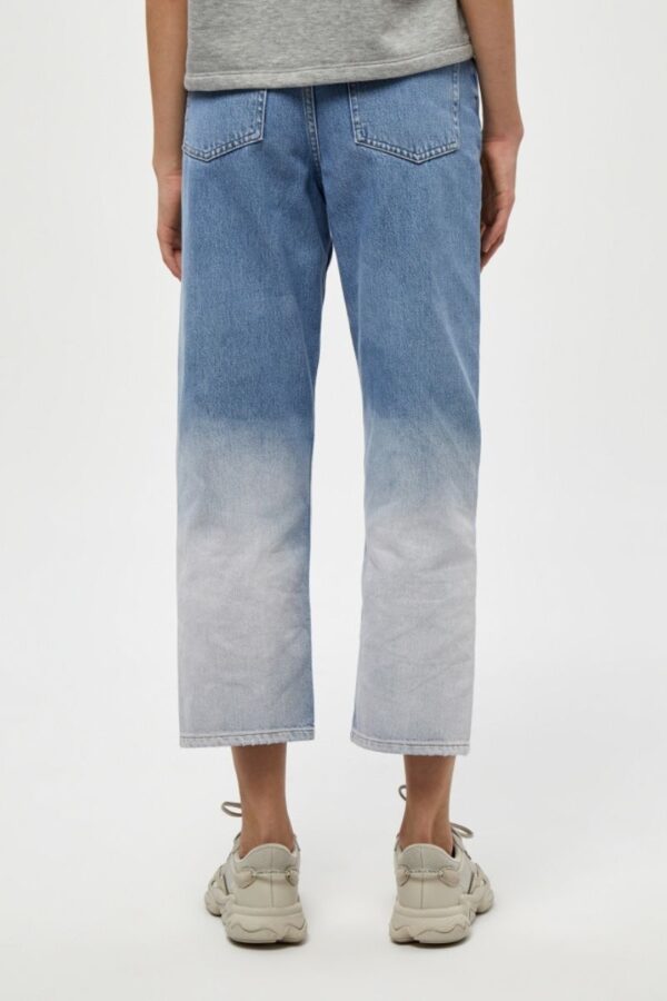 divina-jeans-minus.jpg