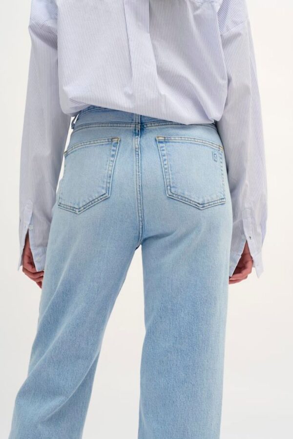 louis-wide-jeans-mew.jpg
