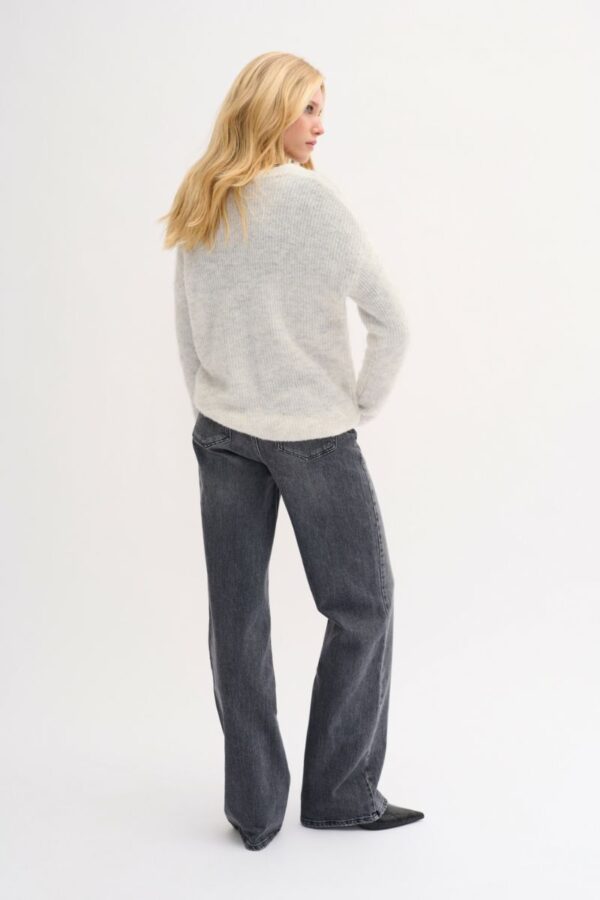 the-knit-pullover-light-grey-mew.jpg
